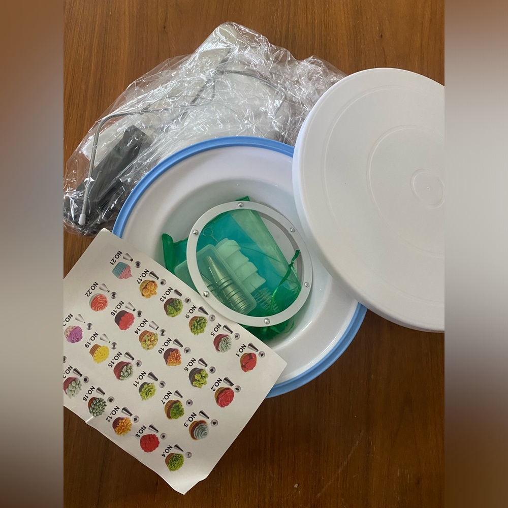 RFAQK 65 PCs Cake Decorating Kit Set - Picture 4 of 4